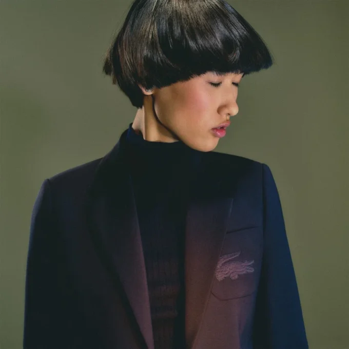 Blazer en laine slim fit avec logo brodé pour femme