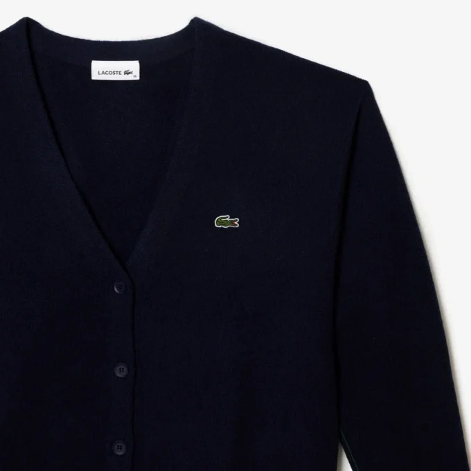 Cardigan en laine à col en V et coupe ample pour femme Cardigan en laine à col en V et coupe ample pour femme