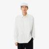 Chemise en coton brodée à la coupe décontractée Chemise en coton brodée à la coupe décontractée