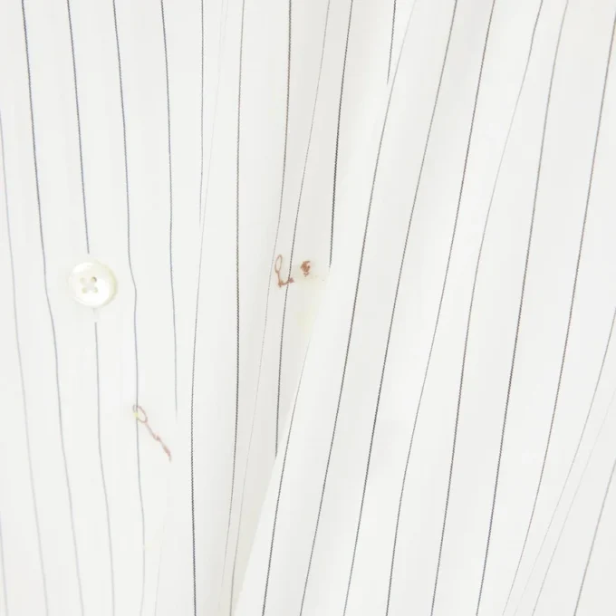 Chemise en coton brodée à la coupe décontractée Chemise en coton brodée à la coupe décontractée