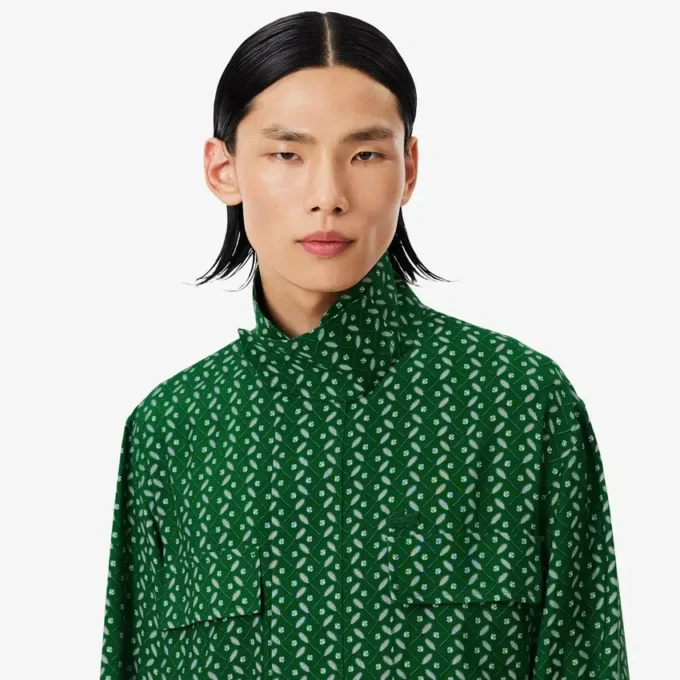 Chemise en satin imprimée à coupe classique Runway Chemise en satin imprimée à coupe classique Runway
