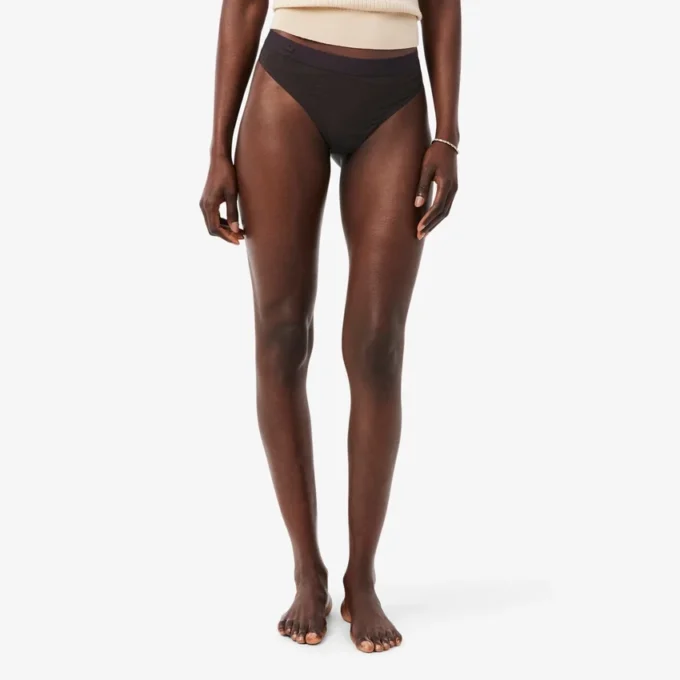 Culotte string en maille avec logo à la taille Culotte string en maille avec logo à la taille