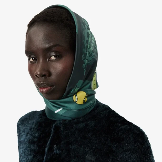 Foulard carré en soie imprimé Runway Foulard carré en soie imprimé Runway