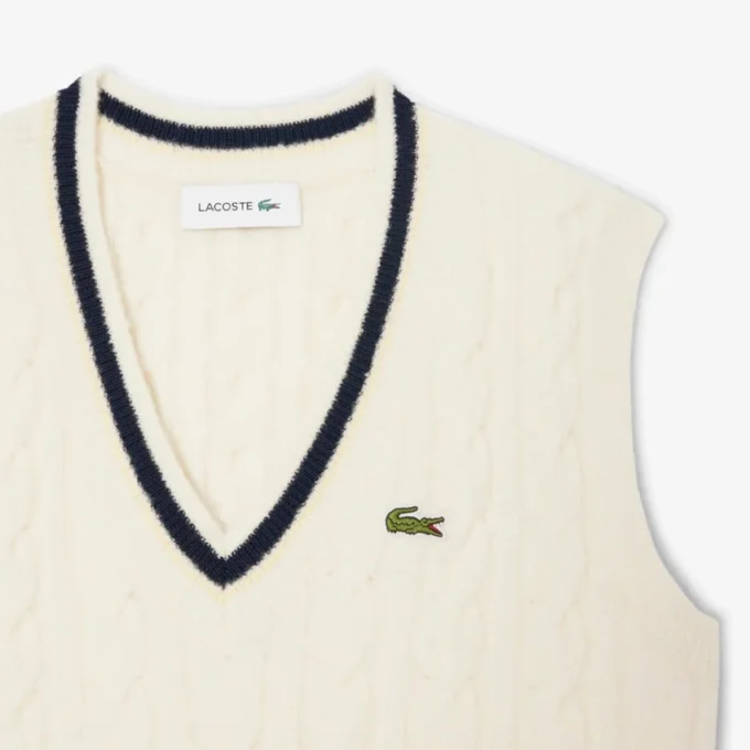 Gilet en laine à mailles torsadées pour femme