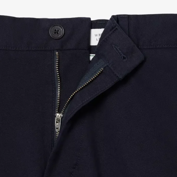 Pantalon chino en coton à coupe classique Pantalon chino en coton à coupe classique