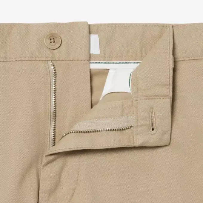 Pantalon chino en coton à coupe classique Pantalon chino en coton à coupe classique