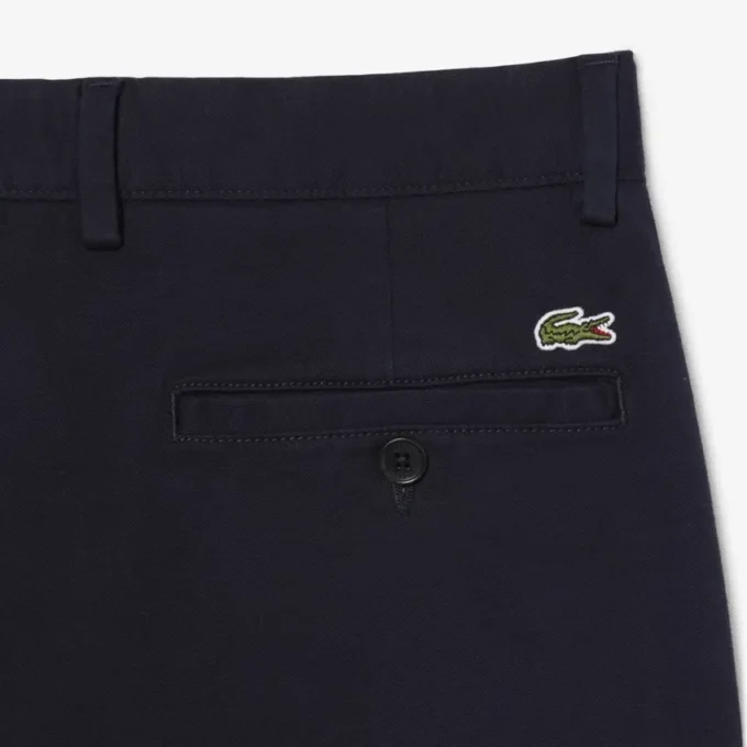 Pantalon chino en coton à coupe classique Pantalon chino en coton à coupe classique