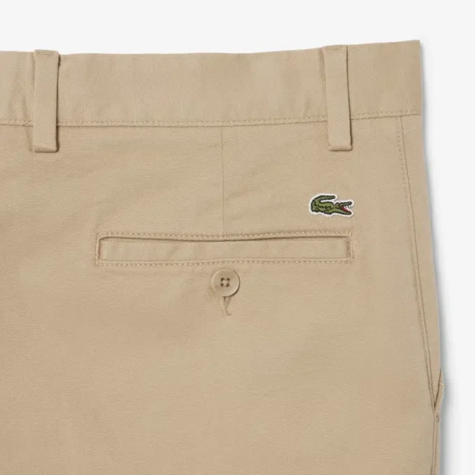 Pantalon chino en coton à coupe classique Pantalon chino en coton à coupe classique