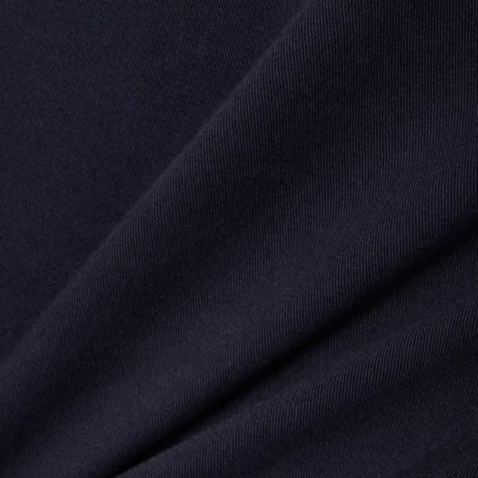 Pantalon chino en coton à coupe classique Pantalon chino en coton à coupe classique