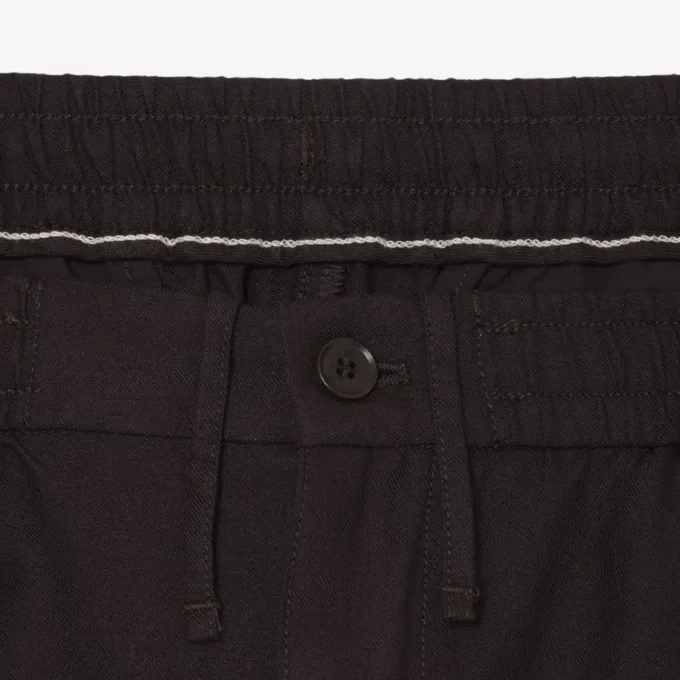Pantalon chino en lin à coupe classique Pantalon chino en lin à coupe classique