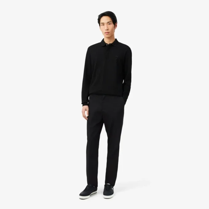Pantalon chino en sergé de coton, coupe classique Pantalon chino en sergé de coton, coupe classique