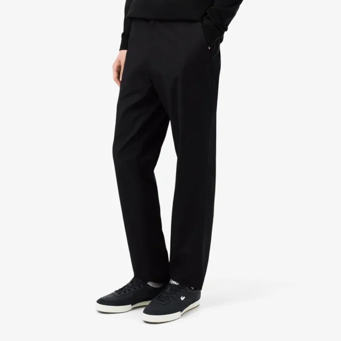 Pantalon chino en sergé de coton, coupe classique Pantalon chino en sergé de coton, coupe classique