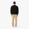 Pantalon chino en sergé de coton, coupe classique Pantalon chino en sergé de coton, coupe classique