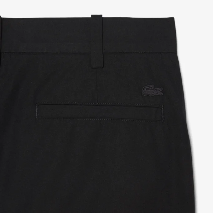 Pantalon chino en sergé de coton, coupe classique Pantalon chino en sergé de coton, coupe classique