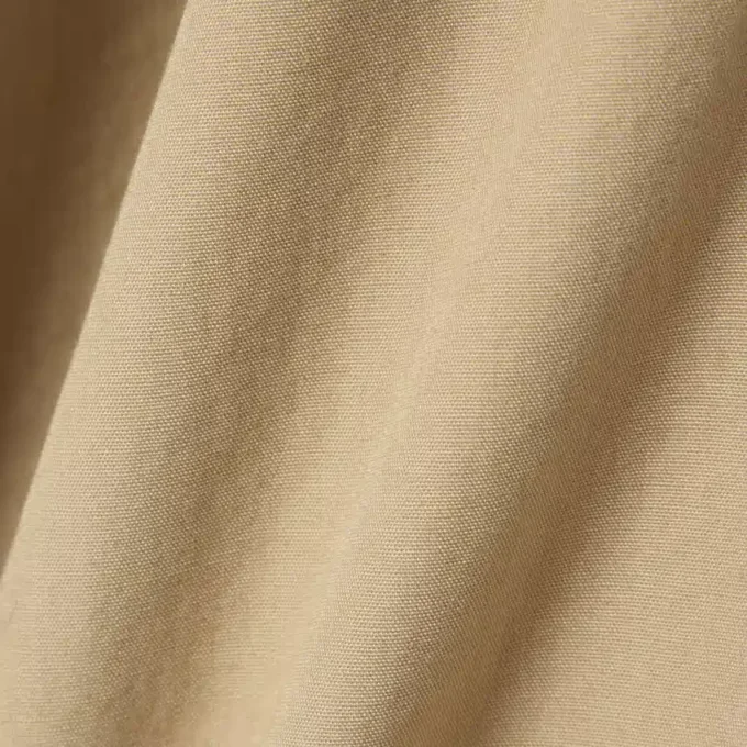 Pantalon chino en sergé de coton, coupe classique Pantalon chino en sergé de coton, coupe classique