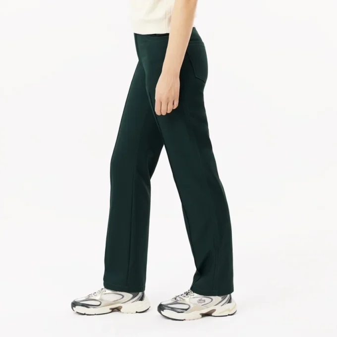 Pantalon droit pour femme avec surpiqûres Pantalon droit pour femme avec surpiqûres