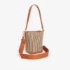 Petit sac seau en raphia