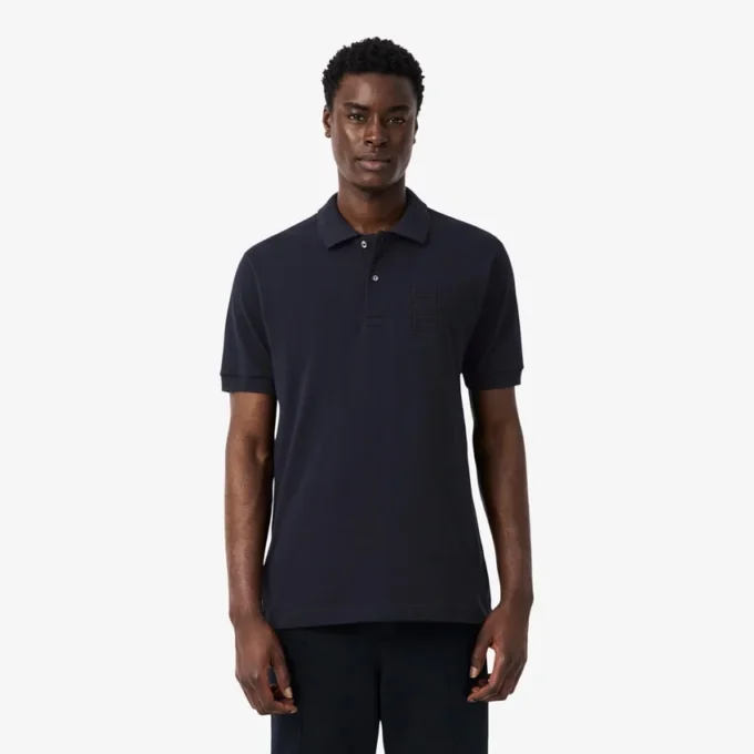 Polos Petit Piqué à la coupe classique avec détails brodés Polos Petit Piqué à la coupe classique avec détails brodés