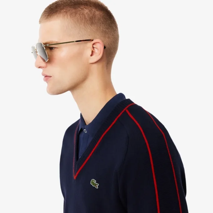 Pull à col en V rayé pour homme, édition Archive Pull à col en V rayé pour homme, édition Archive
