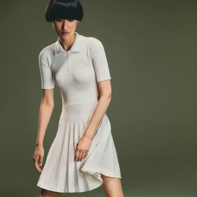 Robe à col polo plissé pour femme