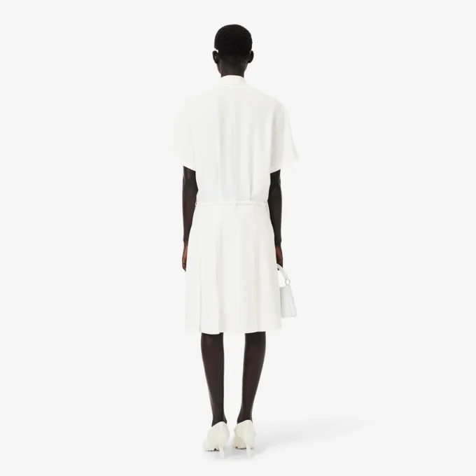Robe polo plissée avec détails brodés Runway Robe polo plissée avec détails brodés Runway