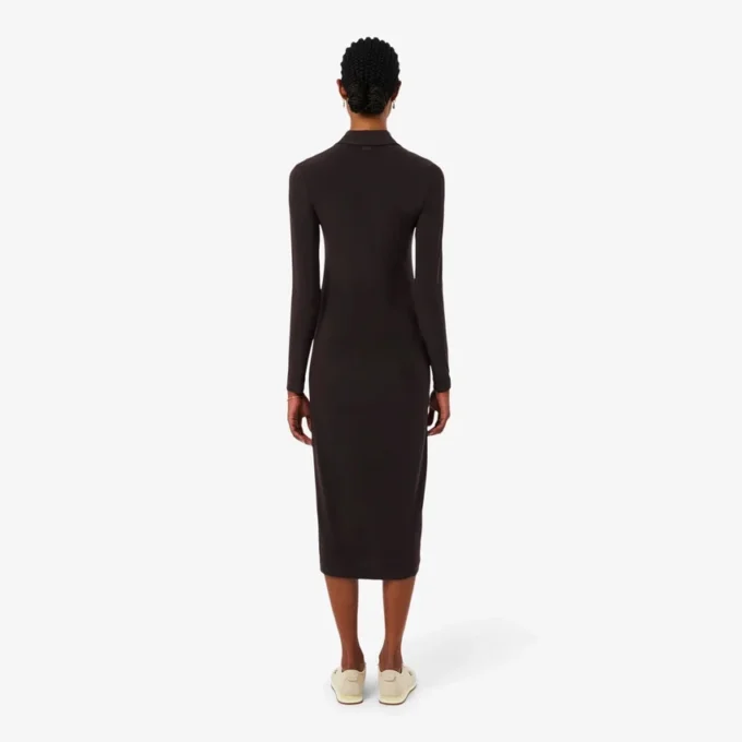 Robe polo slim fit avec écusson brodé Robe polo slim fit avec écusson brodé