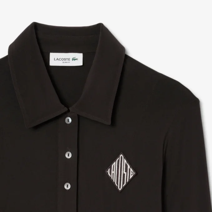 Robe polo slim fit avec écusson brodé Robe polo slim fit avec écusson brodé