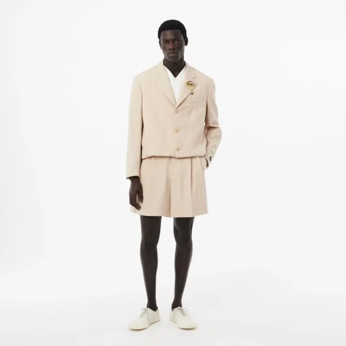 Short ajusté en laine pour homme, collection Runway Short ajusté en laine pour homme, collection Runway