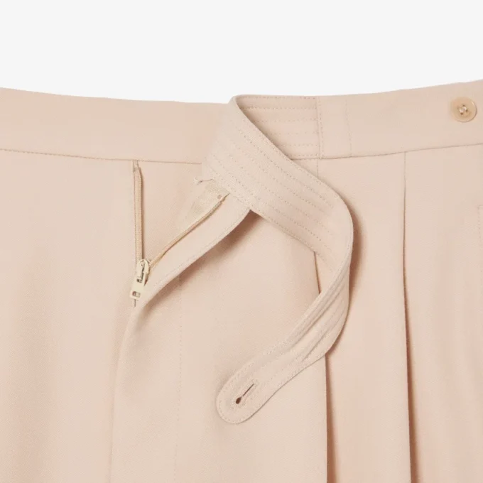 Short ajusté en laine pour homme, collection Runway Short ajusté en laine pour homme, collection Runway