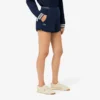 Short de tennis Heritage avec badge Ultra Dry Short de tennis Heritage avec badge Ultra Dry