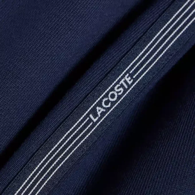 Short en molleton à rayures et logo, coupe classique Short en molleton à rayures et logo, coupe classique