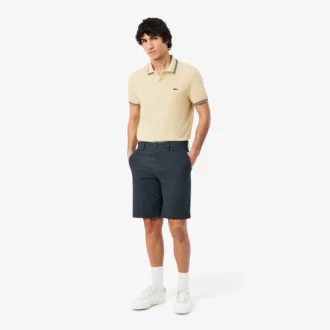 Short slim pour homme