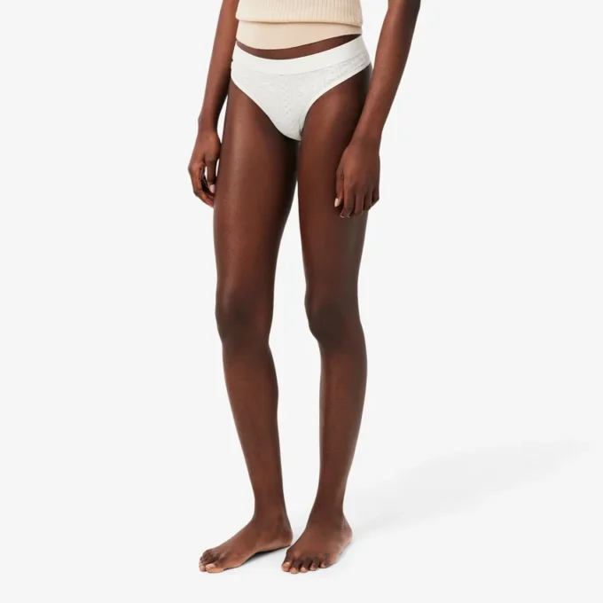 Slip string en pointelle extensible Slip string en pointelle extensible