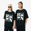T-shirt graphique en satin Runway