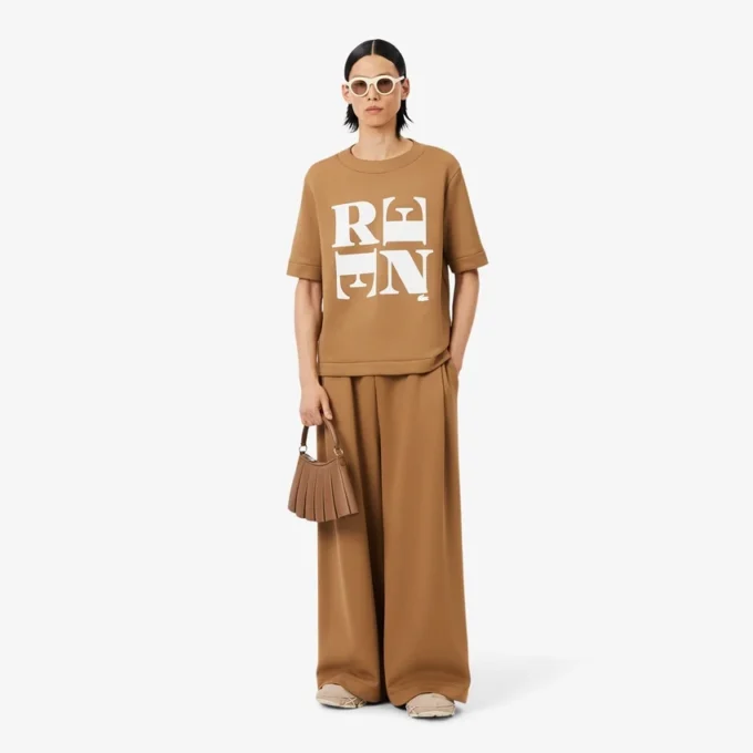 T-shirt graphique en satin Runway