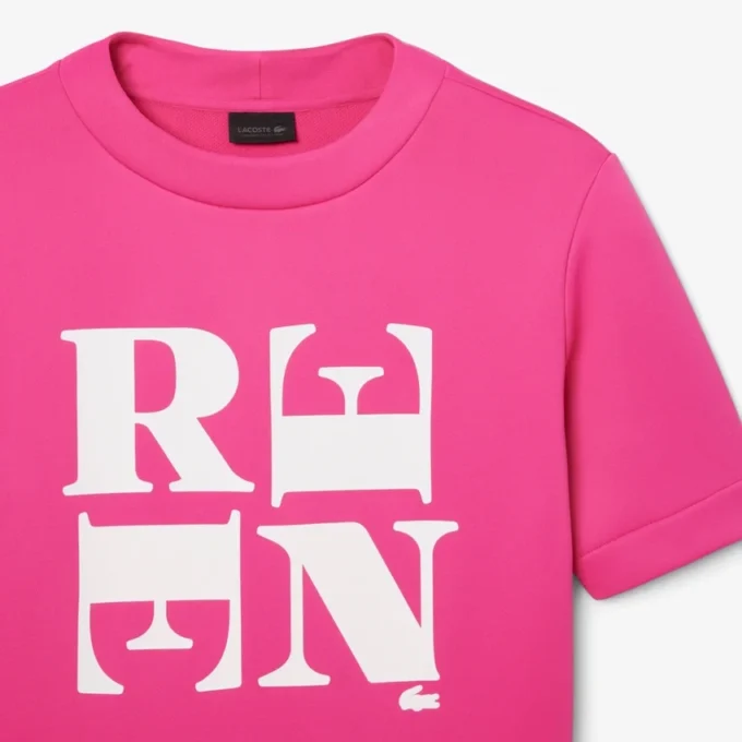T-shirt graphique en satin Runway