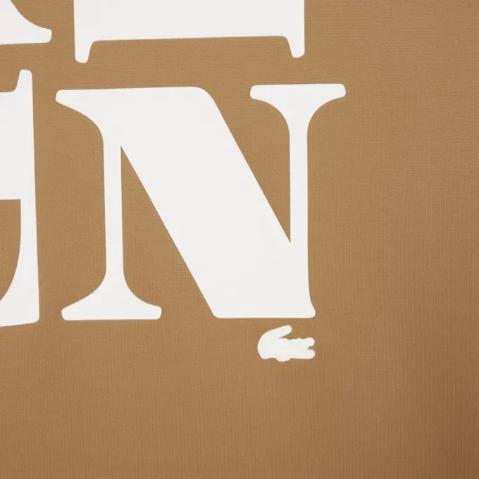 T-shirt graphique en satin Runway