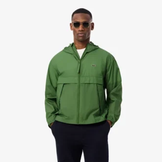 Veste légère imperméable et compacte