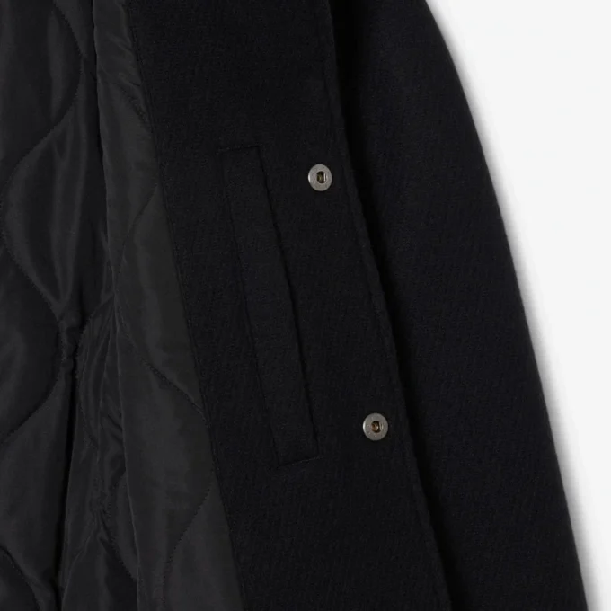Veste universitaire en laine pour homme avec insigne Veste universitaire en laine pour homme avec insigne